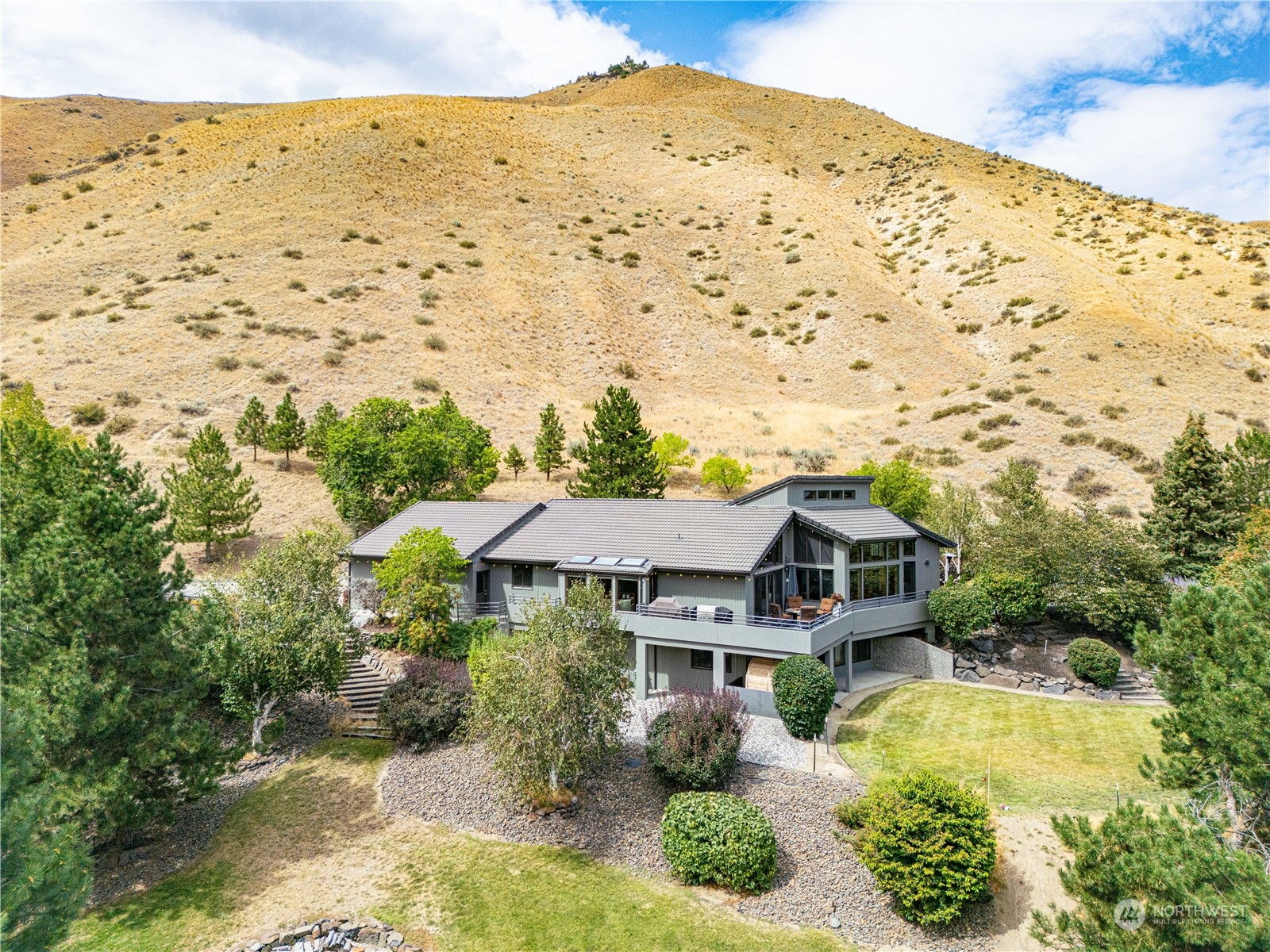 Number 2 Canyon Rd, Wenatchee, WA 98801