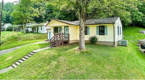 105 Sunny Brook Dr, Saint Albans, WV, 25177-3525 | Card Image