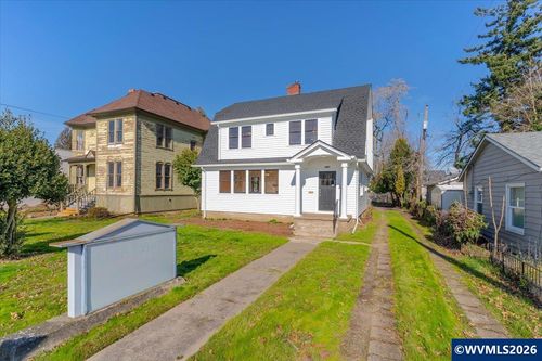 1607 State St, Salem, OR, 97301 | Card Image