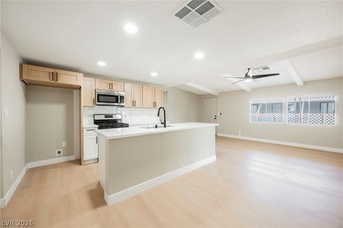 3310 Big Sur Dr, Las Vegas, NV, 89122-3905 | Card Image