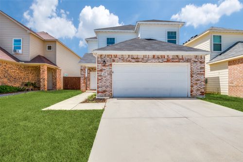 257 Michelle Dr, Grand Prairie, TX, 75051-3944 | Card Image