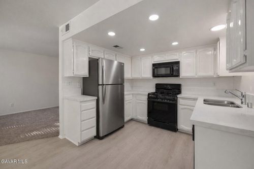 3-1834 E Avenue J2, Lancaster, CA, 93535 | Card Image