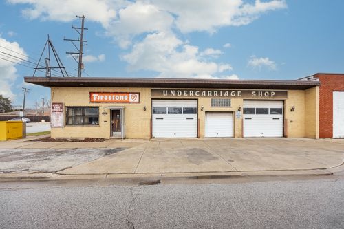 9101 S Kedzie Ave, Evergreen Park, IL, 60805-1606 | Card Image