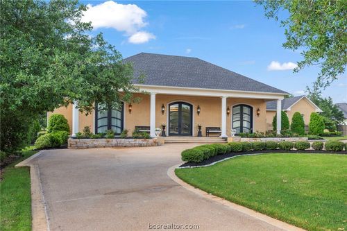 4211 Serrano Ct, Bryan, TX, 77802-6101 | Card Image