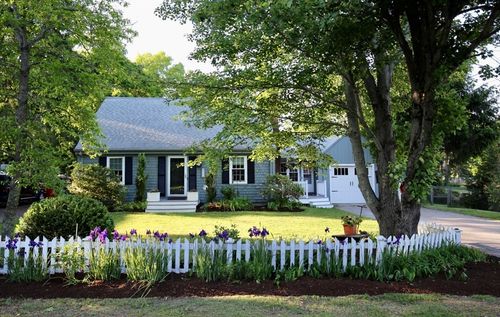 86 Taunton St, Lakeville, MA, 02347-1206 | Card Image