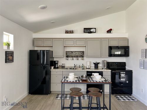 apt-d-410 Brookline St, Livingston, MT, 59047-3247 | Card Image