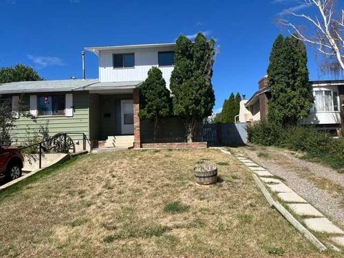 9 Sheridan Rd W, Lethbridge, AB, T1K4L6 | Card Image
