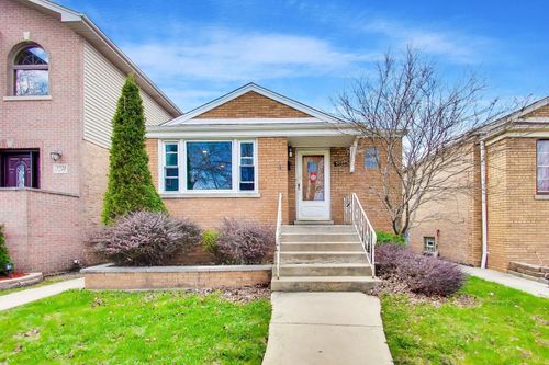 5726 S Neva Ave, Chicago, IL, 60638-3104 | Card Image