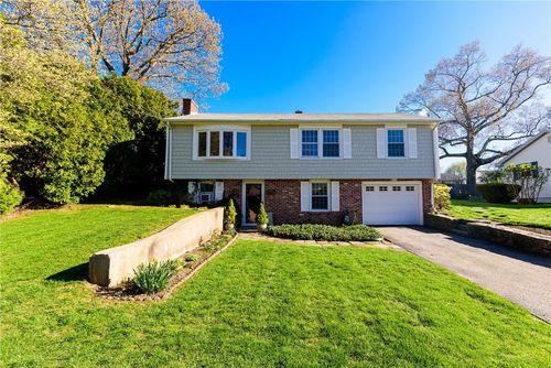8 Gillooly Drive, Warwick, RI, 02888 | Card Image