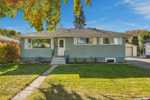 34 Mcaskill Crescent, Saskatoon, SK, S7J2P5 | Card Image