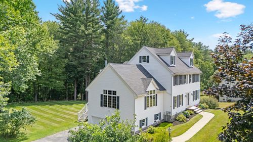 6 Carriage Chase Ln, Atkinson, NH, 03811-2742 | Card Image