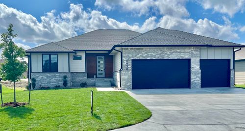 5970 Forbes Ct, Bel Aire, KS, 67220-6401 | Card Image