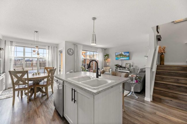 8 Springfield Boulevard, Home with 3 bedrooms, 3 bathrooms and 3 parking in Sylvan Lake AB | Image 6