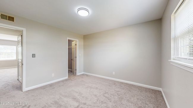 106 Middletown Sq, Condo with 2 bedrooms, 1 bathrooms and null parking in Louisville KY | Image 17