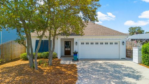 22517 Coral Ave, Panama City Beach, FL, 32413-3047 | Card Image
