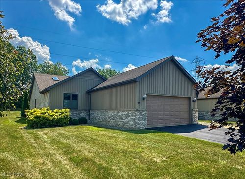 1109 Shadow Ridge Dr, Niles, OH, 44446-3561 | Card Image