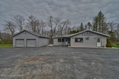 113 Ward Ave, Mount Pocono, PA, 18344-1135 | Card Image