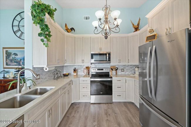 201 - 7330 N Highway 1, Condo with 3 bedrooms, 2 bathrooms and null parking in Cocoa FL | Image 5