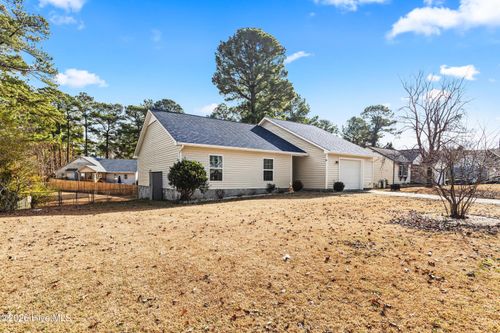 217 Wedgewood Dr, Jacksonville, NC, 28546-7871 | Card Image