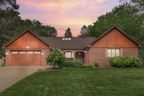 275 Frankland St, Mahtomedi, MN, 55115-2235 | Card Image