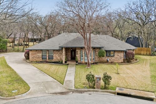 5209 Commander Ct, Arlington, TX, 76017-3454 | Card Image