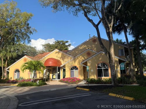 902-902 Coral Club Dr, Coral Springs, FL, 33071-5644 | Card Image