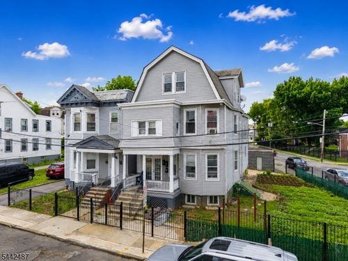 41 20th Ave, Irvington, NJ, 07111-4451 | Card Image