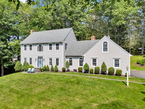 27 Regency Dr, North Haven, CT, 06473-1066 | Card Image