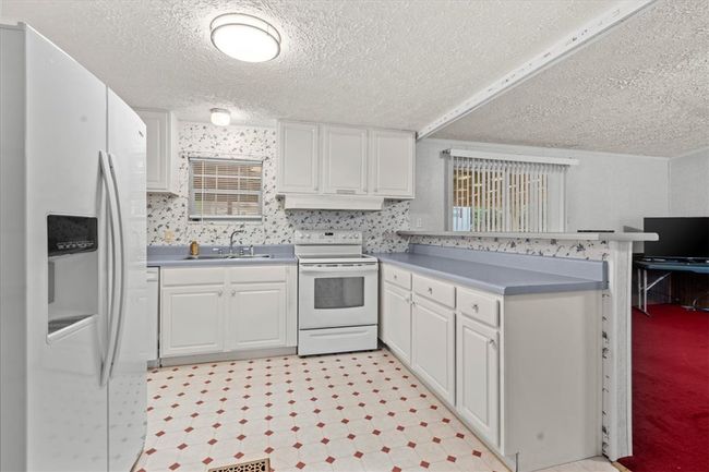 208 Leverette Ln, House other with 3 bedrooms, 2 bathrooms and null parking in Starr SC | Image 11