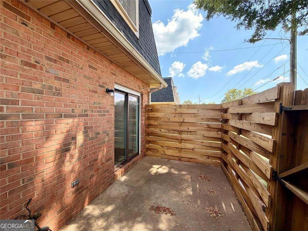Residential Lease in Oakwood