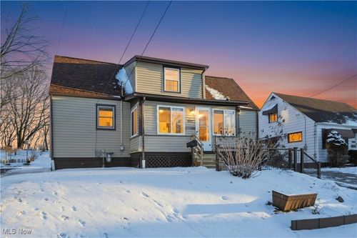 639 N Way Street, Barberton, OH, 44203 | Card Image