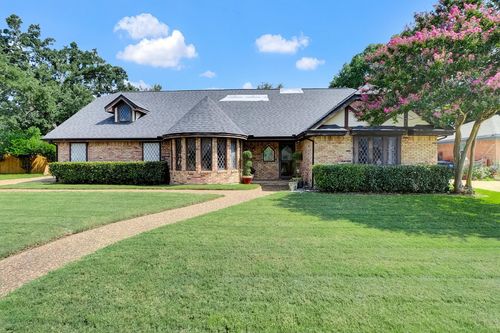 7217 Martha Ln, Fort Worth, TX, 76112-5348 | Card Image