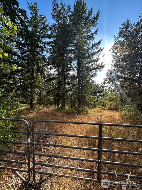 17837 Sargent Rd Sw, Rochester, WA, 98579-8550 | Card Image