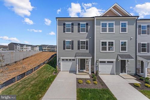 501 Fontana Cir, MARTINSBURG, WV, 25403-1322 | Card Image