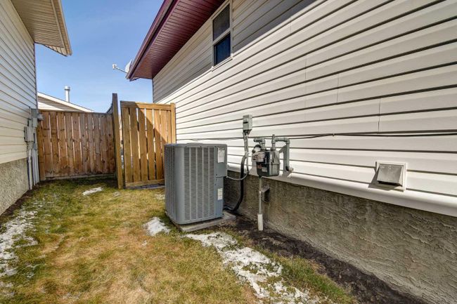 136 Duckering Close, Home with 5 bedrooms, 3 bathrooms and 2 parking in Red Deer AB | Image 27