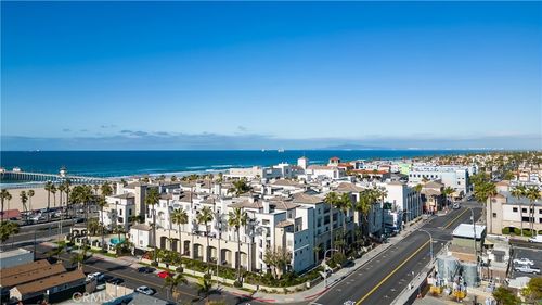 m50-200 Pacific Coast Hwy, Huntington Beach, CA, 92648-8147 | Card Image