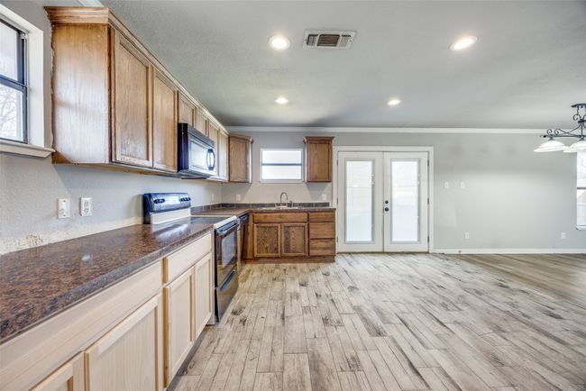 513 S Carter St, House other with 2 bedrooms, 2 bathrooms and null parking in Whitewright TX | Image 8