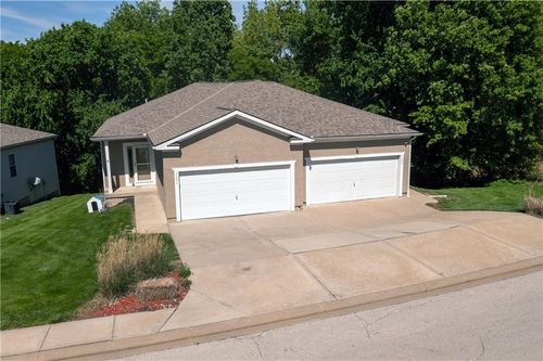 3303 N 103rd Ter, Kansas City, KS, 66109-5815 | Card Image