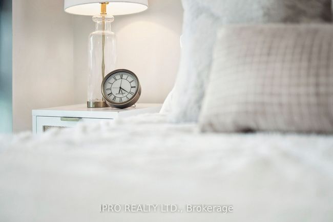 903 - 16 Concord Pl, Condo with 2 bedrooms, 2 bathrooms and 2 parking in Grimsby ON | Image 20