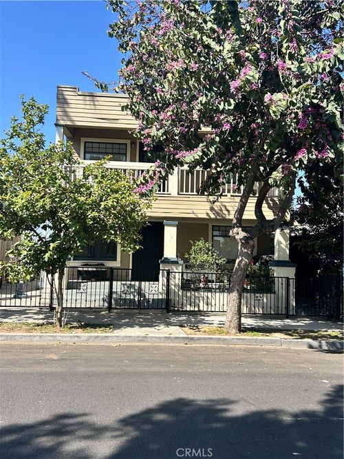 1119 N Loma Vista Dr, Long Beach, CA, 90813-2806 | Card Image