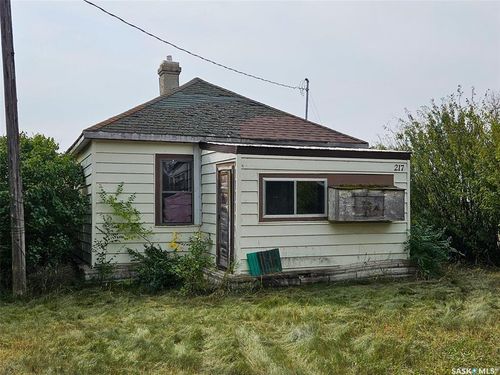 217 Herbert Ave, Herbert, SK, S0H0C6 | Card Image