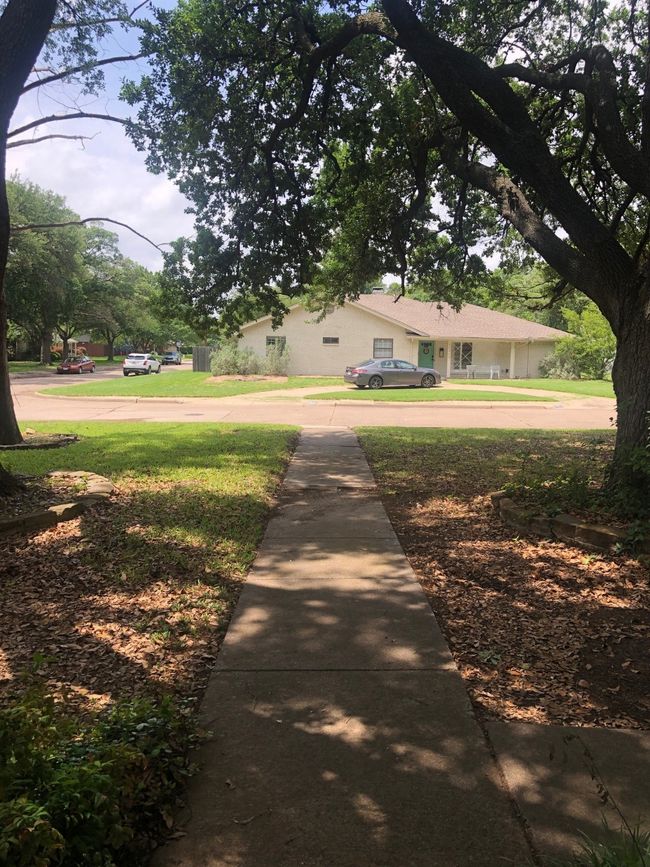 10427 Carry Back Pl, House other with 3 bedrooms, 2 bathrooms and null parking in Dallas TX | Image 6