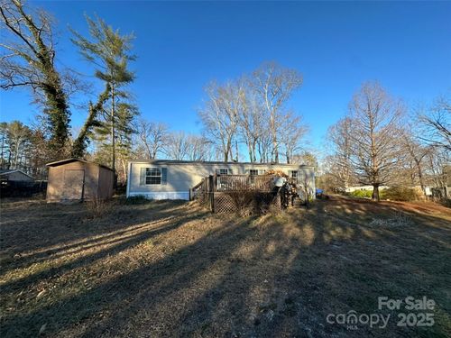 200 Rolling Oaks Dr, Hendersonville, NC, 28791-3841 | Card Image