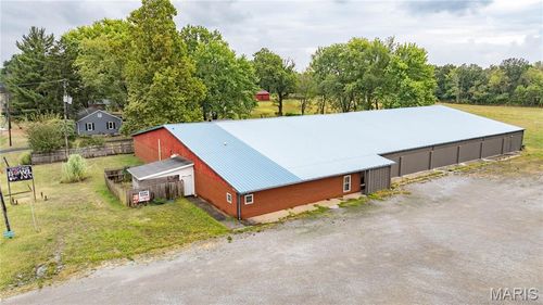 3320 Illinois Route 16, Litchfield, IL, 62056-1739 | Card Image