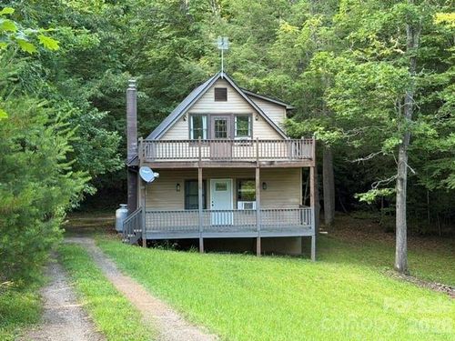 681 Bradley Road, Franklin, NC, 28734 | Card Image