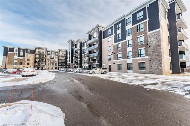 221 - 640 Sauve St, House attached with 2 bedrooms, 2 bathrooms and 1 parking in Milton ON | Image 5
