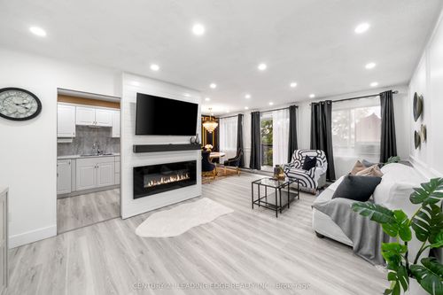 502-131 Taunton Rd E, Oshawa, ON, L1G3T8 | Card Image