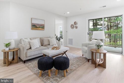 apt-103-8811 Stone Ridge Cir, Baltimore, MD, 21208-1060 | Card Image