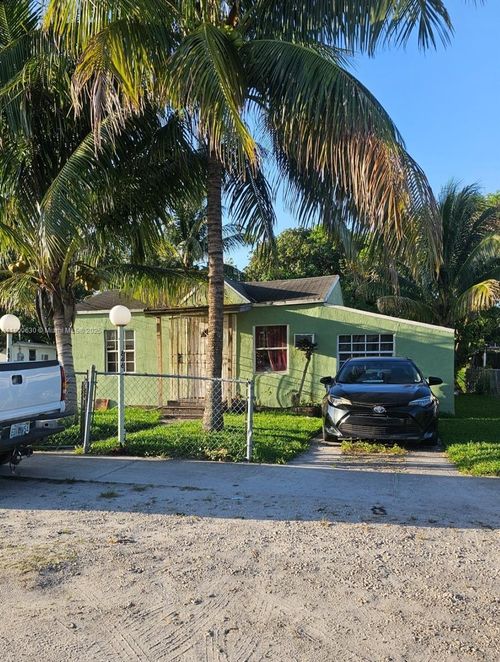 846 Nw 114th St, Miami, FL, 33168-2227 | Card Image