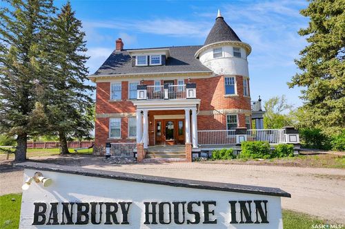 104-106 Front St, Wolseley, SK, S0G5H0 | Card Image